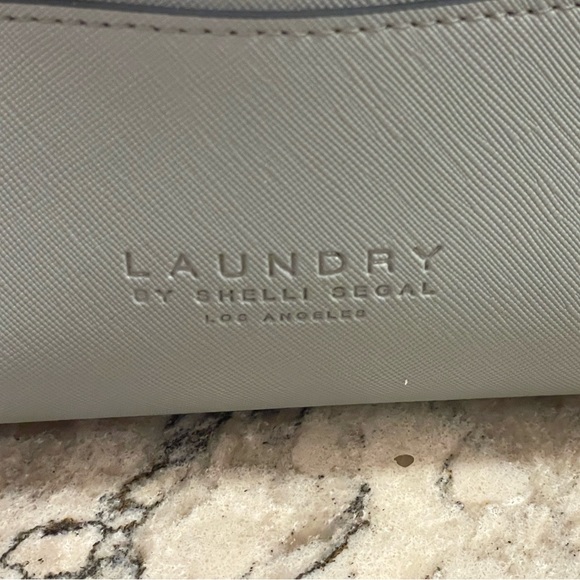 LAUNDRY by SHELLI SEGAL Gray Large Tote Bag With Pouch Exc cond / like new - Picture 4 of 14